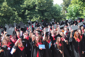 У Луцькому НТУ вручили дипломи випускникам-бакалаврам - Фото 1