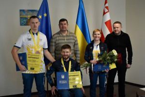 Волинські ветерани отримали грошові сертифікати за участь в Іграх Нескорених 2025 - Фото 1