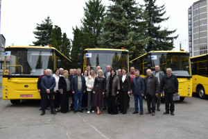 Сім громад на Волині отримали нові шкільні автобуси - Фото 1
