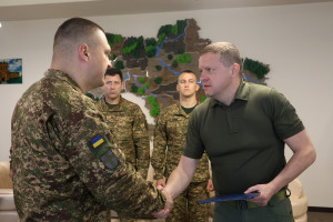 Начальник ОВА відзначив військовослужбовців військової частини 1141 Національної гвардії України - Фото 1
