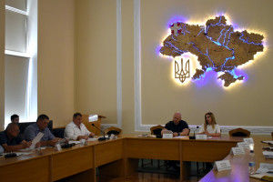 «Прозорість та підзвітність»: обговорили шляхи збільшення надходжень від плати за землю та прозорість закупівель у сфері освіти - Фото 1