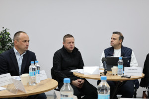 На Волині відкрили «гарячу лінію» для охочих стати родиною для дітей, позбавлених батьківського піклування - Фото 1